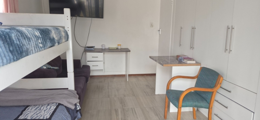 To Let 2 Bedroom Property for Rent in Belthorn Estate Western Cape